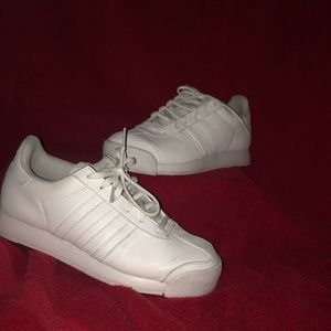 All white Samoa’s (adidas)